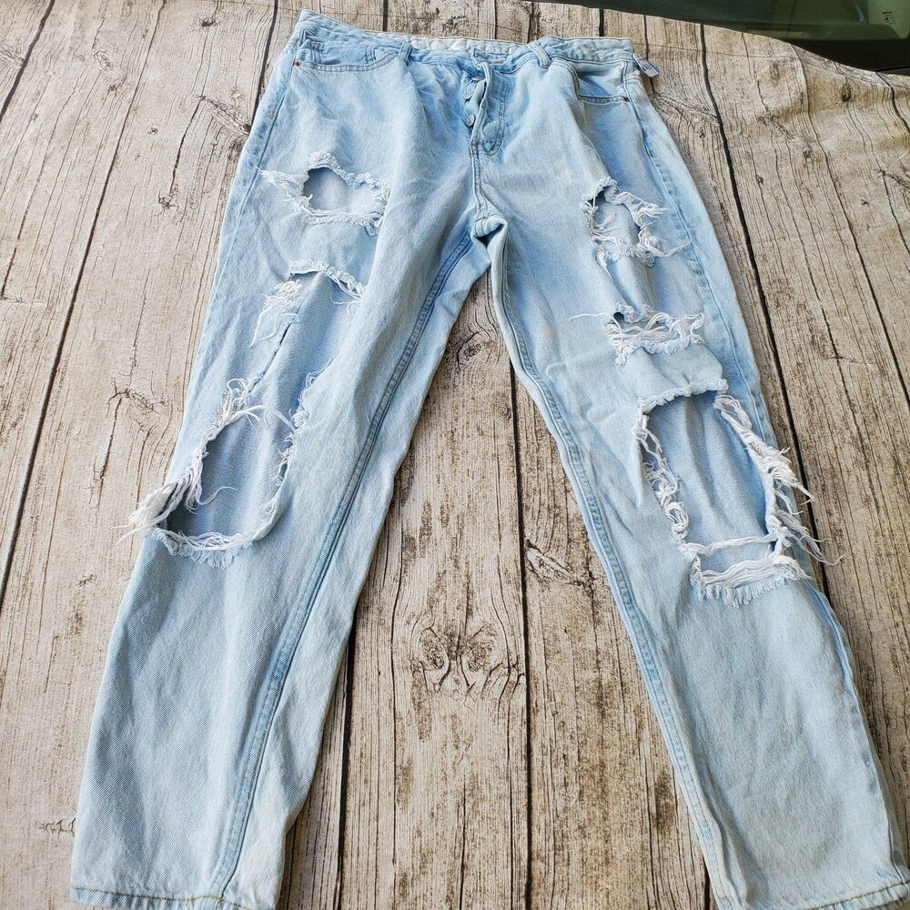 SONG Classic Mom Jeans Womens 15/32 High Rise Bitton Fly Distressed Jeans
